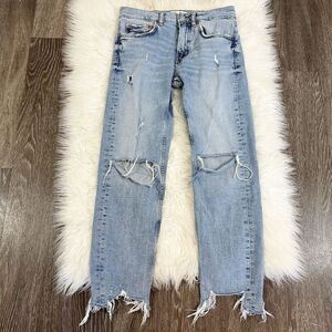ZARA Womens The Slim Boyfriend In Beach Blue Size US 4 Distressed Knee Chew Hem